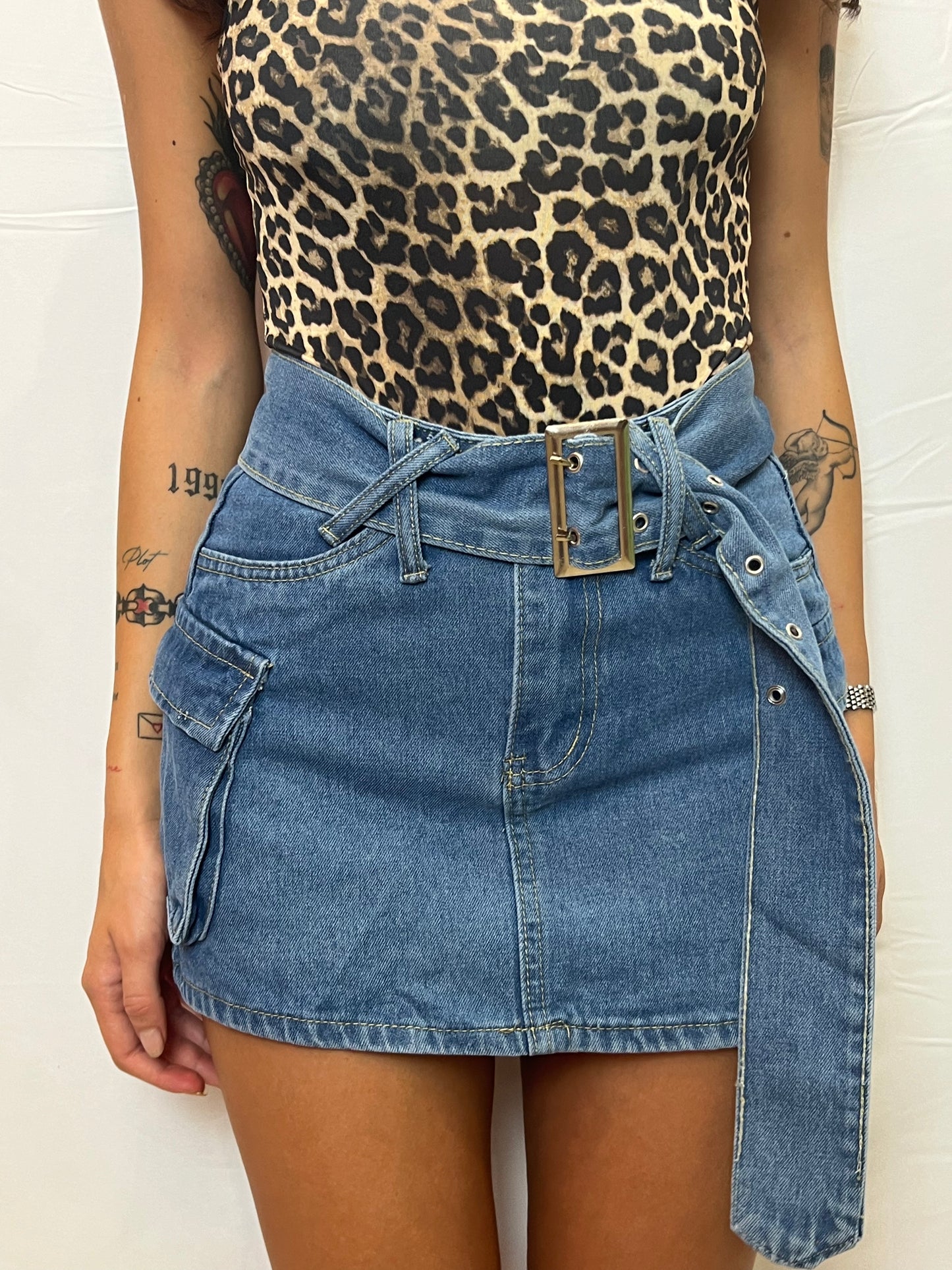 GONNA JEANS